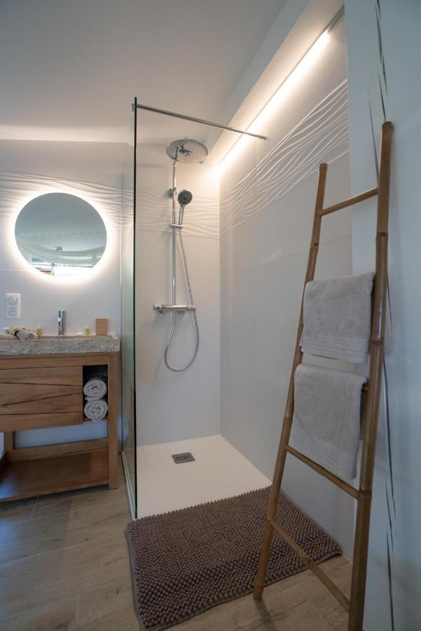 Lovina Chambre De Charme Avec Jaccuzi Velaux Exterior foto