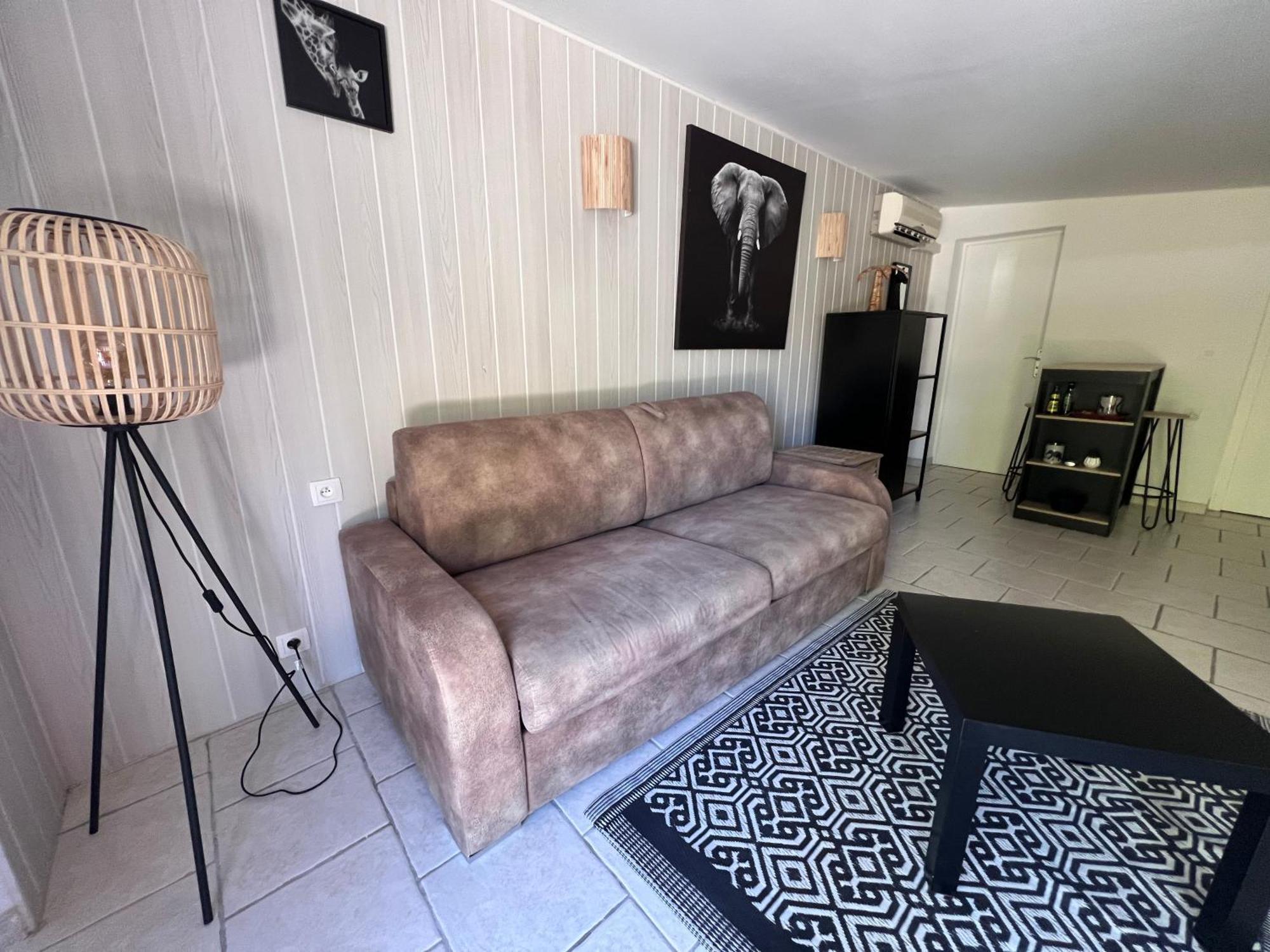 Lovina Chambre De Charme Avec Jaccuzi Velaux Exterior foto